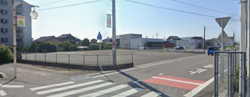 北側駐車場