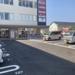 敷地内駐車場12台完備（施設利用者は90分サービスあり）