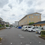 駐車場45台完備